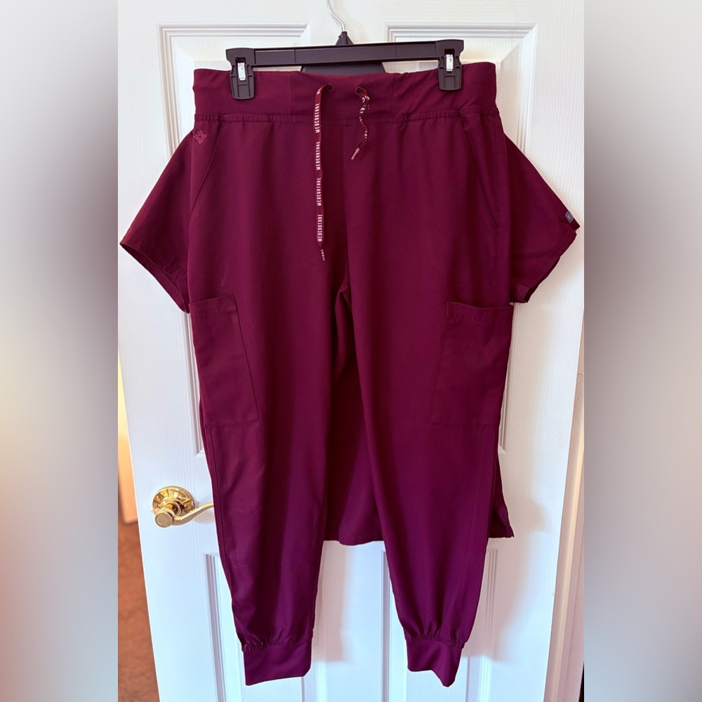 Med Couture Women's V-Neck Scrub set in WINE